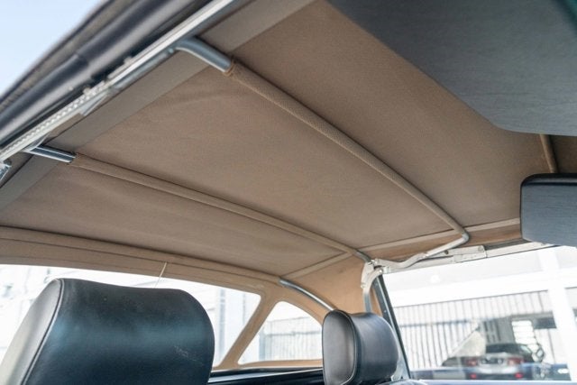 1989 Mercedes-Benz 560 Series 560SL