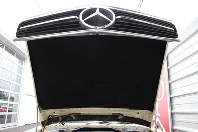 1988 Mercedes-Benz SL-Class 560SL