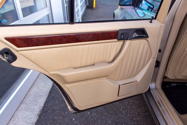 1992 Mercedes-Benz 500 Series 500E