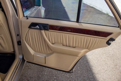 1992 Mercedes-Benz 500 Series 500E