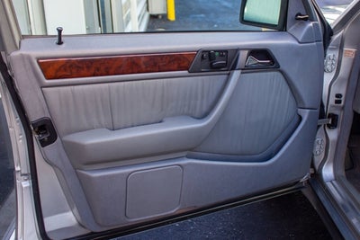 1992 Mercedes-Benz 500 Series 500E