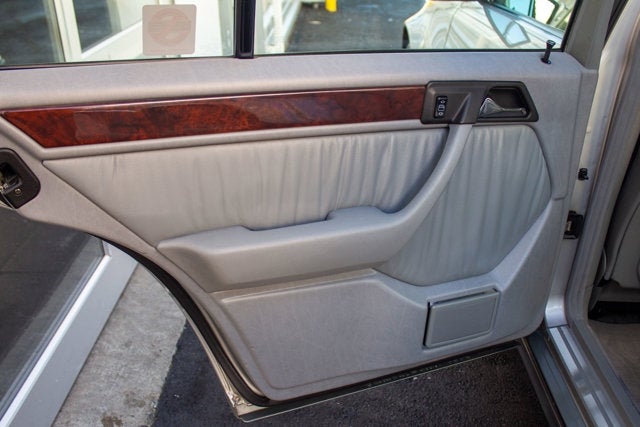 1992 Mercedes-Benz 500 Series 500E