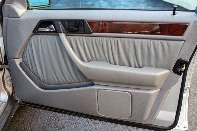 1992 Mercedes-Benz 500 Series 500E