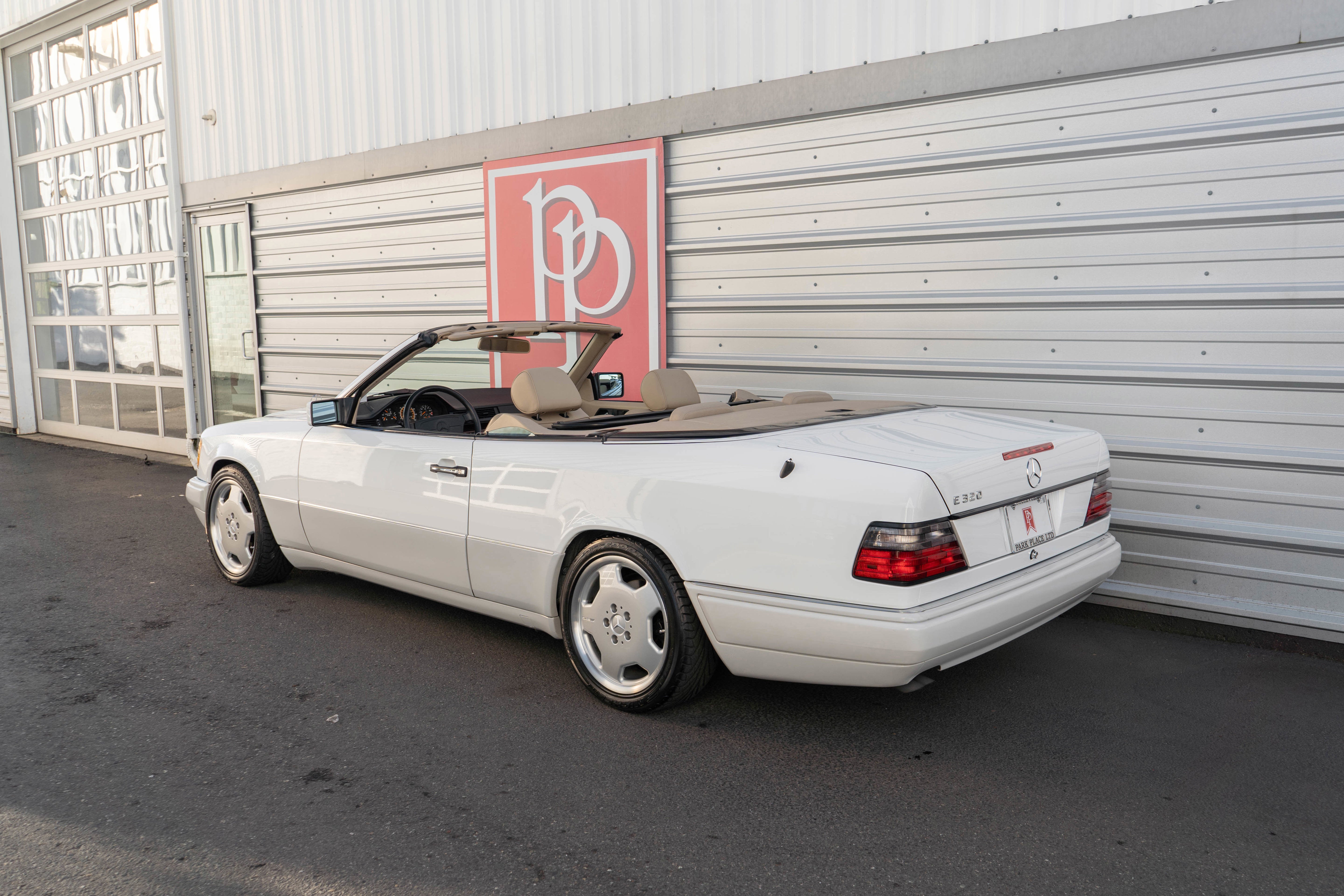 1995 Mercedes-Benz E Class 2dr Cabriolet 3.2L