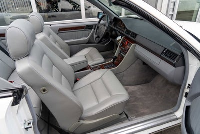 1995 Mercedes-Benz E Class E 320