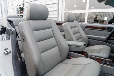 1995 Mercedes-Benz E Class E 320