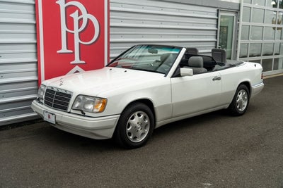 1995 Mercedes-Benz E Class E 320