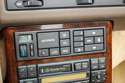 1996 Mercedes-Benz SL Class 2dr Roadster 3.2L