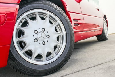 1996 Mercedes-Benz SL Class 2dr Roadster 3.2L