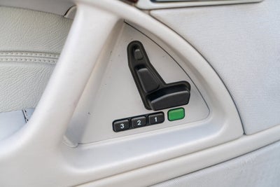 2000 Mercedes-Benz SL500 2dr Roadster 5.0L