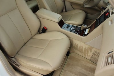 1999 Mercedes-Benz E320 Sedan