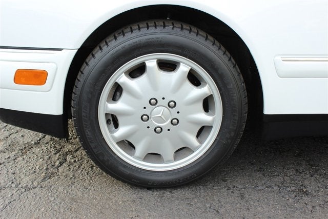 1999 Mercedes-Benz E320 Sedan