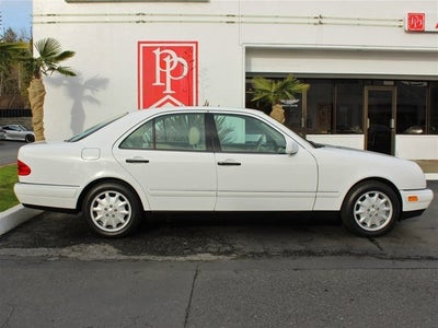 1999 Mercedes-Benz E320 Sedan