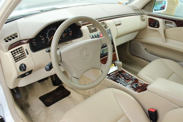 1999 Mercedes-Benz E320 Sedan