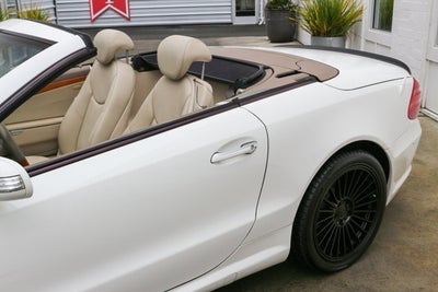 2004 Mercedes-Benz SL-Class 2dr Roadster 5.0L