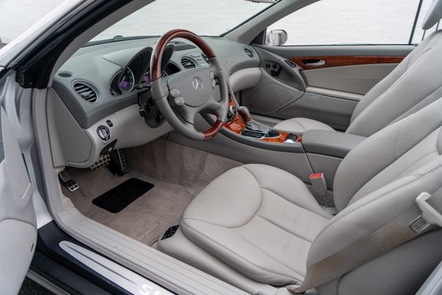 2004 Mercedes-Benz SL-Class 2dr Roadster 5.0L