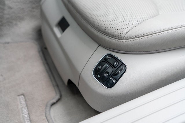 2004 Mercedes-Benz SL-Class 2dr Roadster 5.0L