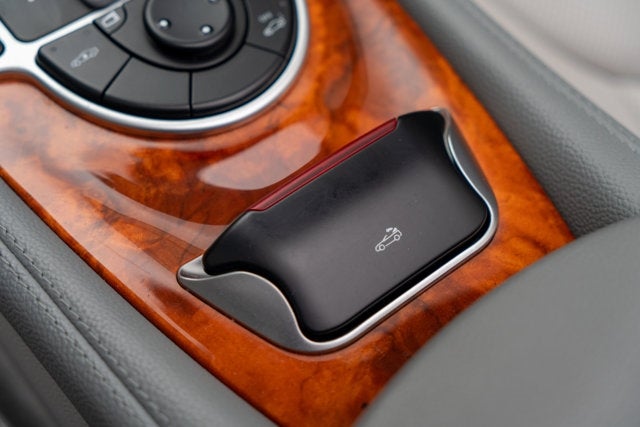 2004 Mercedes-Benz SL-Class 2dr Roadster 5.0L