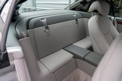 2004 Mercedes-Benz SL-Class 2dr Roadster 5.0L