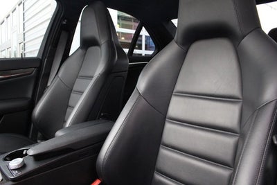2010 Mercedes-Benz C63 AMG® C 63 AMG®