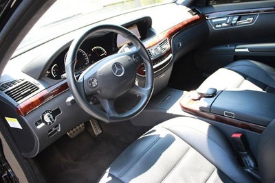 2009 Mercedes-Benz S63 6.3L V8 AMG®