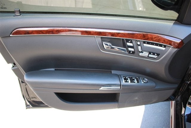 2009 Mercedes-Benz S63 6.3L V8 AMG®