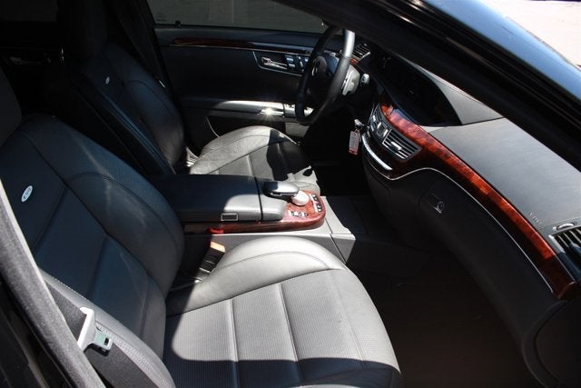 2009 Mercedes-Benz S63 6.3L V8 AMG®