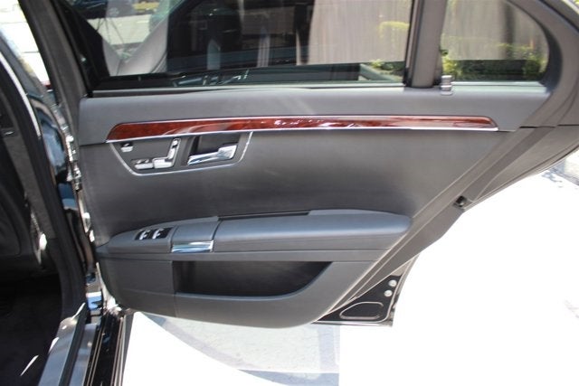 2009 Mercedes-Benz S63 6.3L V8 AMG®