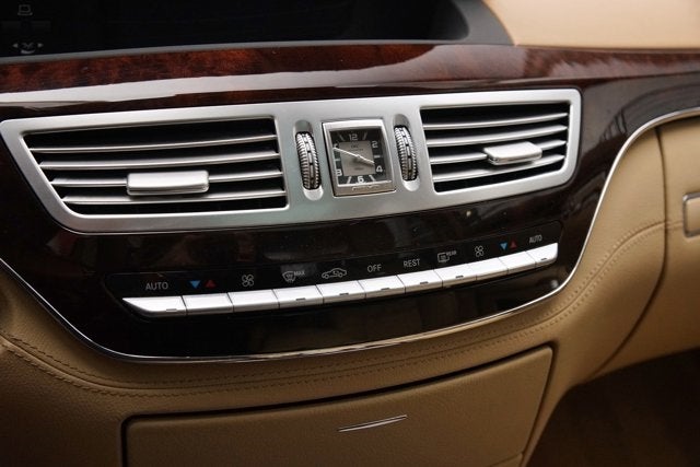 2011 Mercedes-Benz S63 AMG® '2 Look Edition'