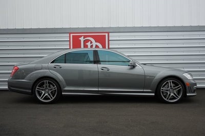2011 Mercedes-Benz S63 AMG® '2 Look Edition'
