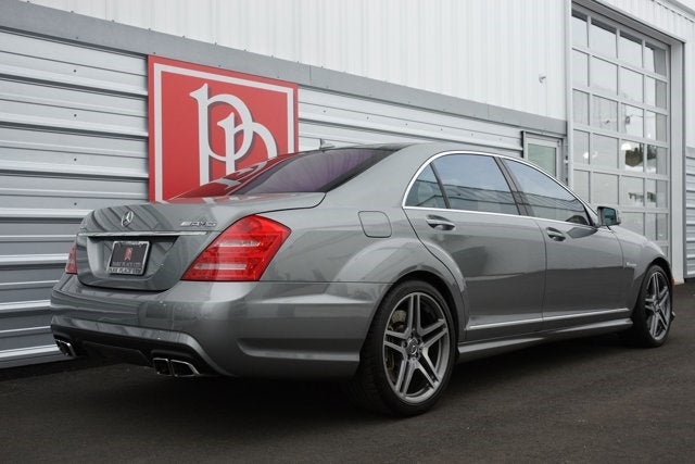 2011 Mercedes-Benz S63 AMG® '2 Look Edition'