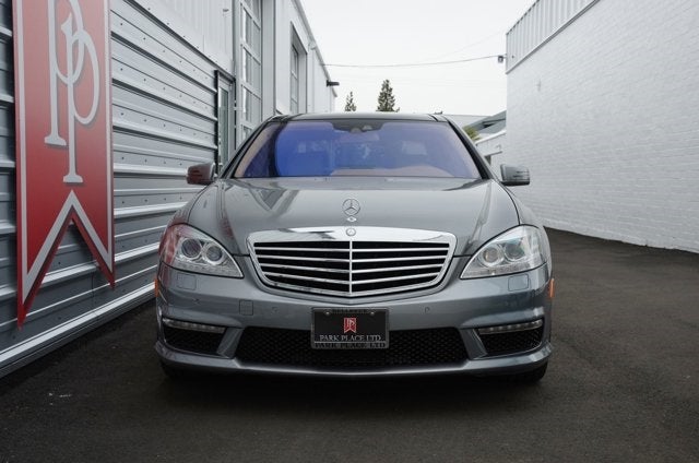 2011 Mercedes-Benz S63 AMG® '2 Look Edition'