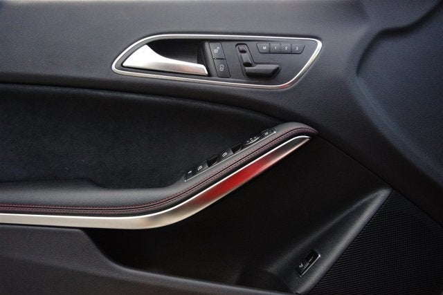 2015 Mercedes-Benz CLA250 4MATIC®