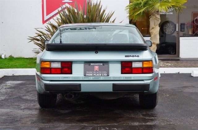 1985 Porsche 944 Base