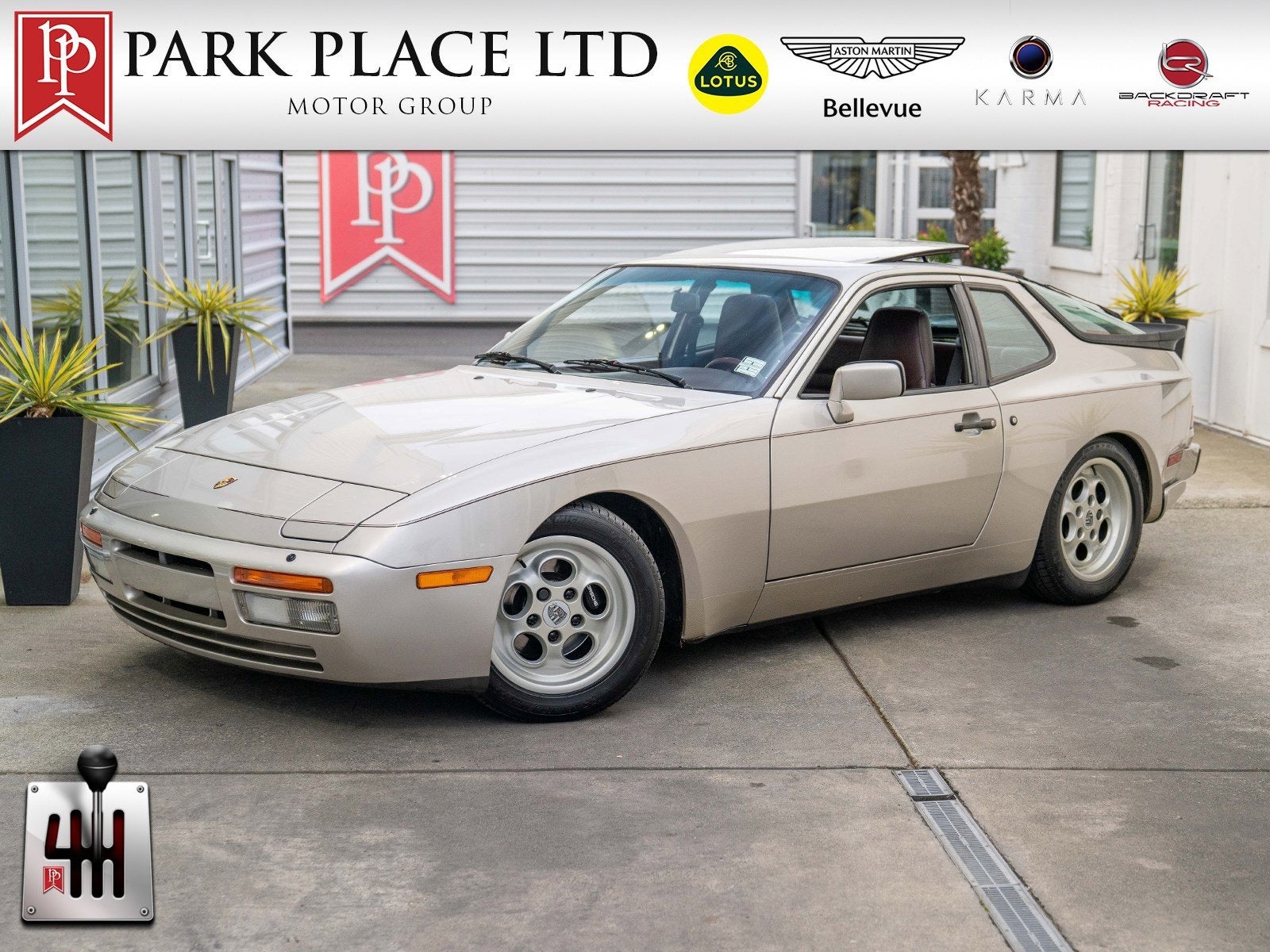 1986 Porsche 944 Turbo Base
