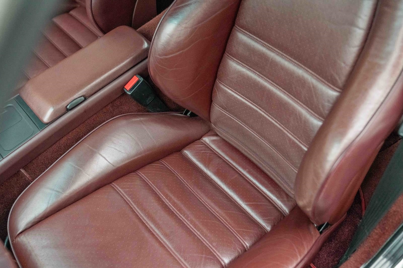 1986 Porsche 944 Turbo Base