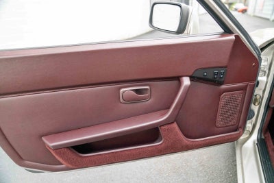 1986 Porsche 944 Turbo Base