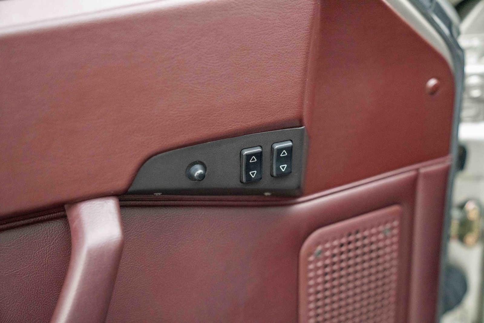 1986 Porsche 944 Turbo Base