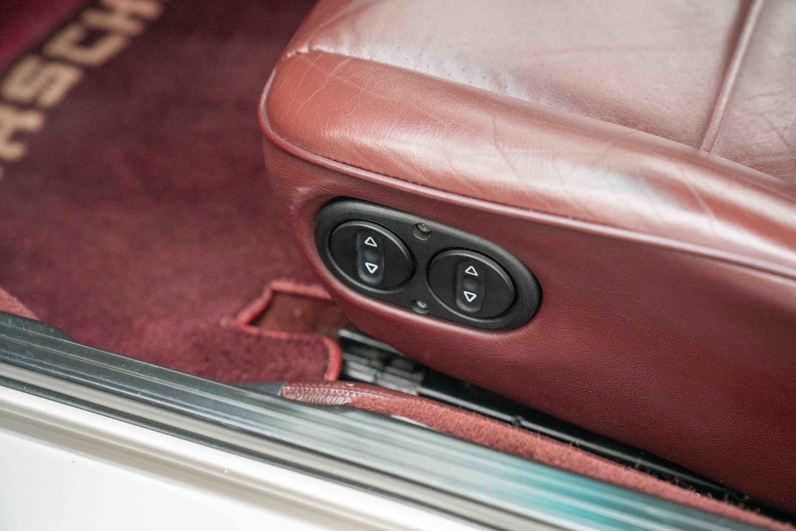 1986 Porsche 944 Turbo Base