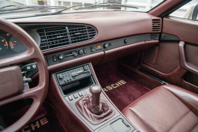 1986 Porsche 944 Turbo Base