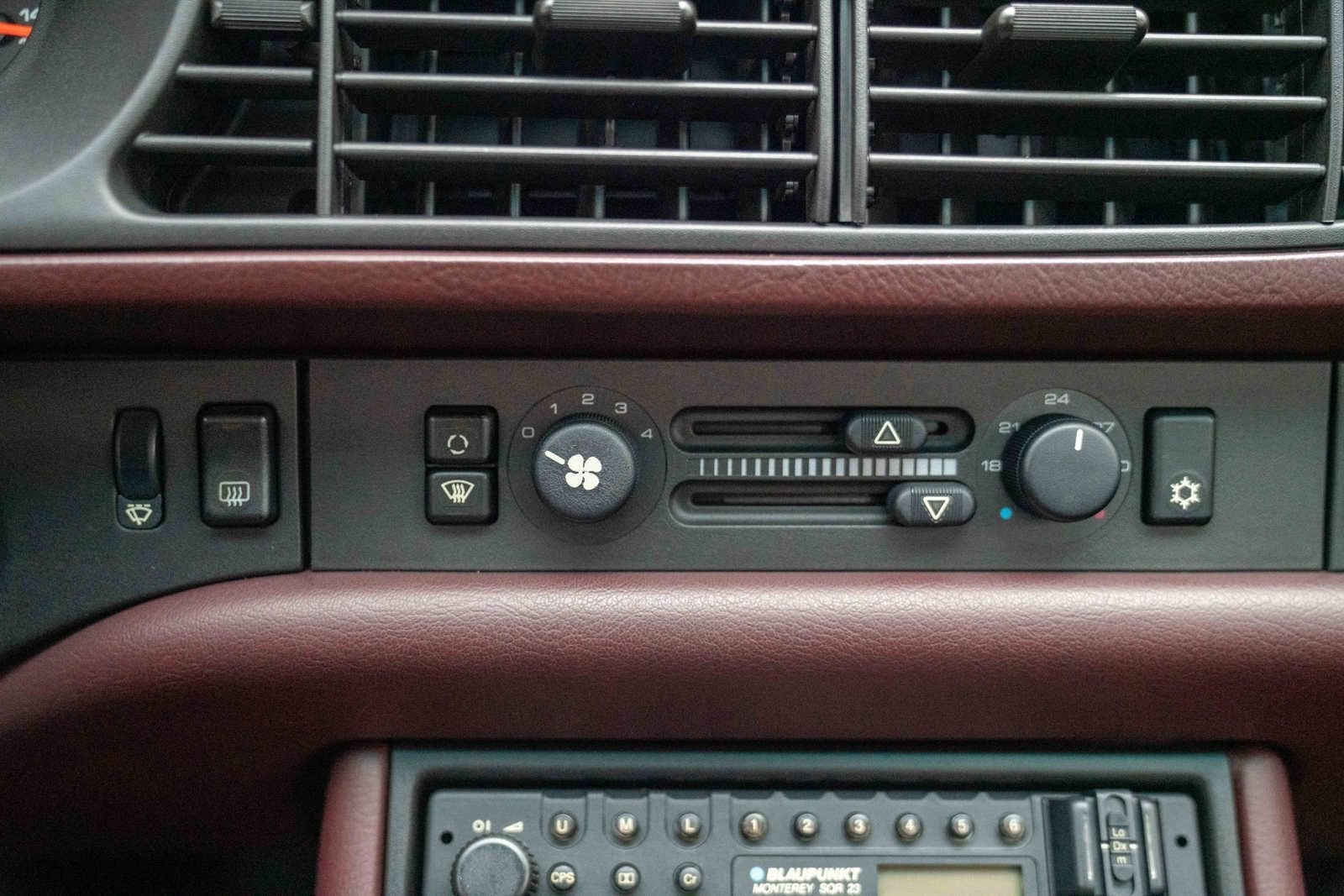 1986 Porsche 944 Turbo Base