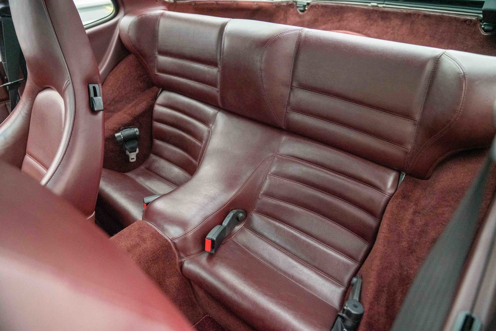 1986 Porsche 944 Turbo Base