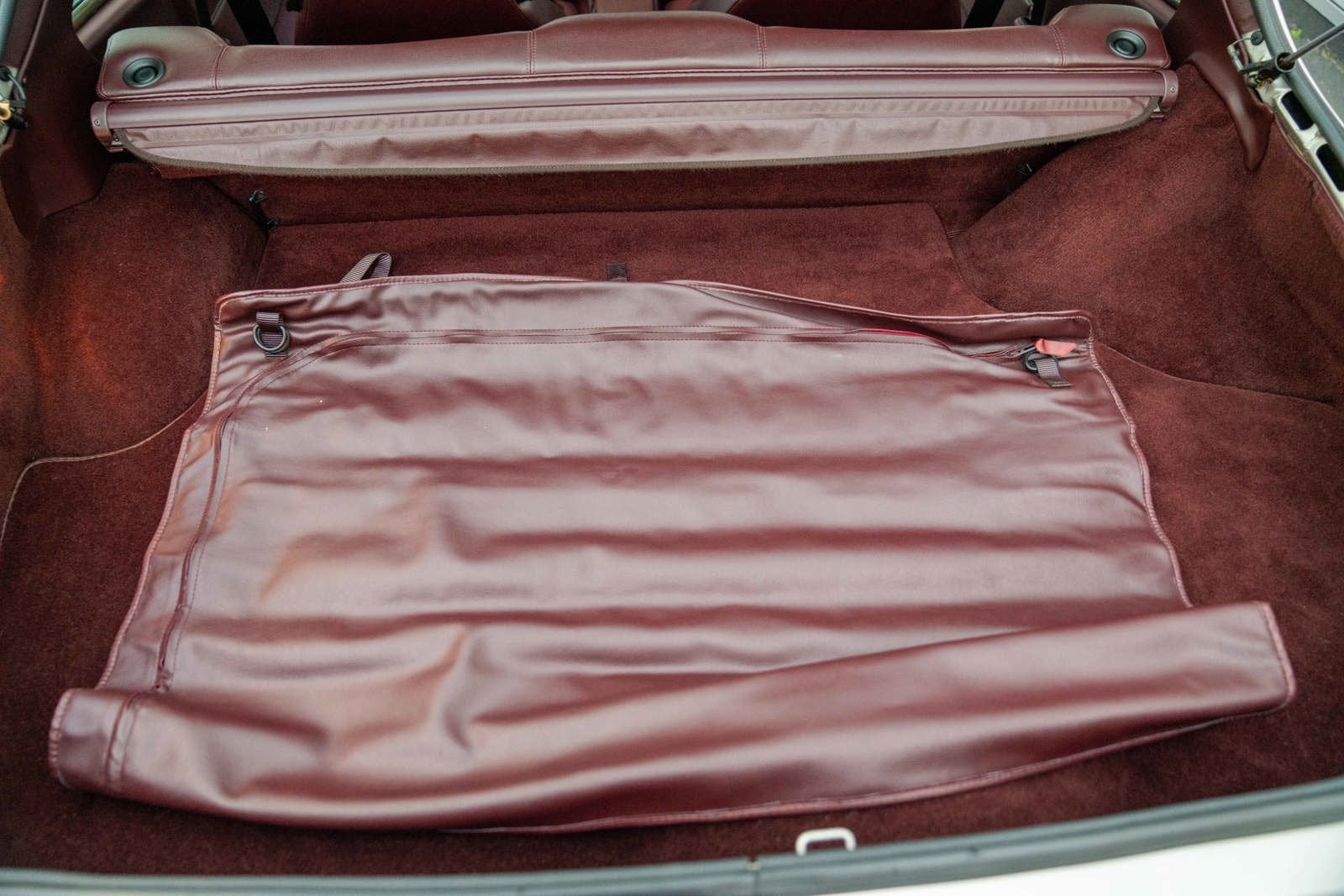 1986 Porsche 944 Turbo Base