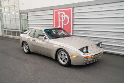 1986 Porsche 944 Turbo Base