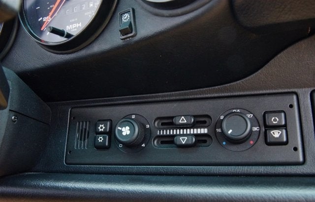 1997 Porsche 911 Carrera 4S 2dr Cpe Carrera 4S