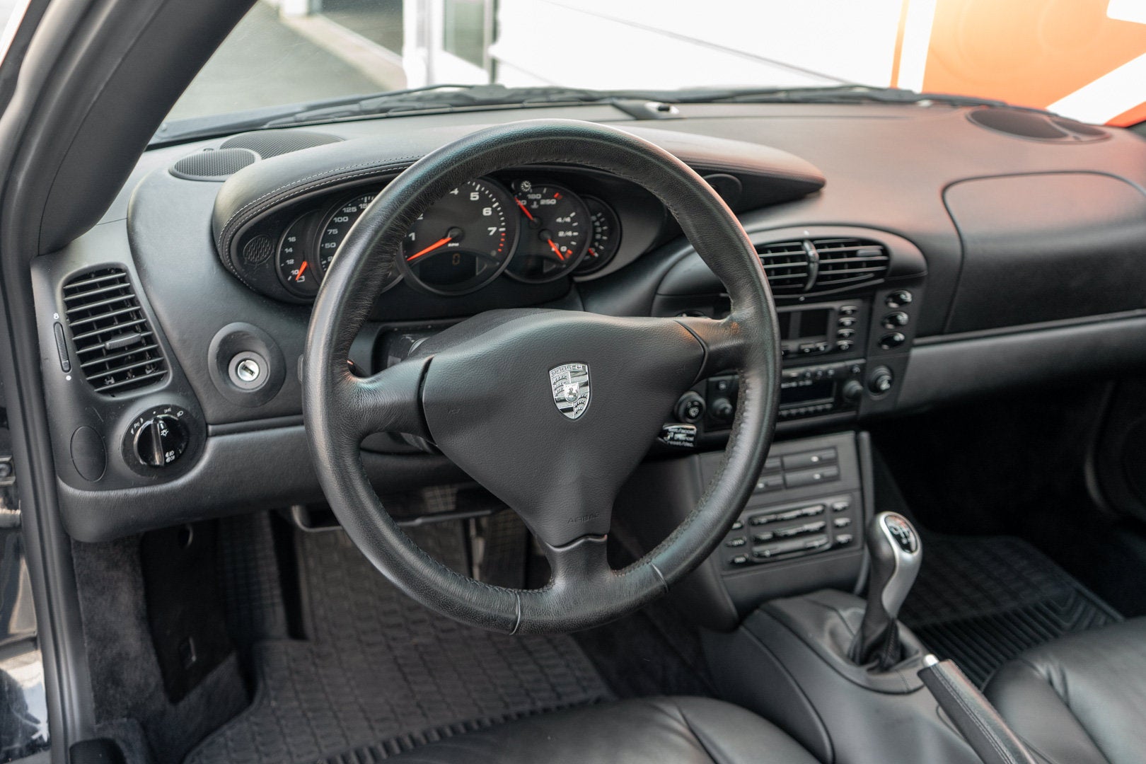 2000 Porsche 911 Carrera