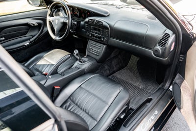 2000 Porsche 911 Carrera
