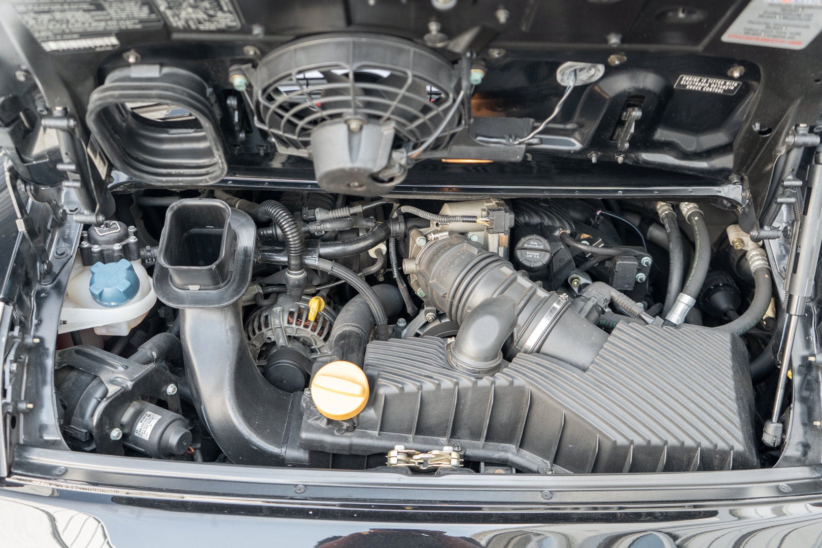 2000 Porsche 911 Carrera