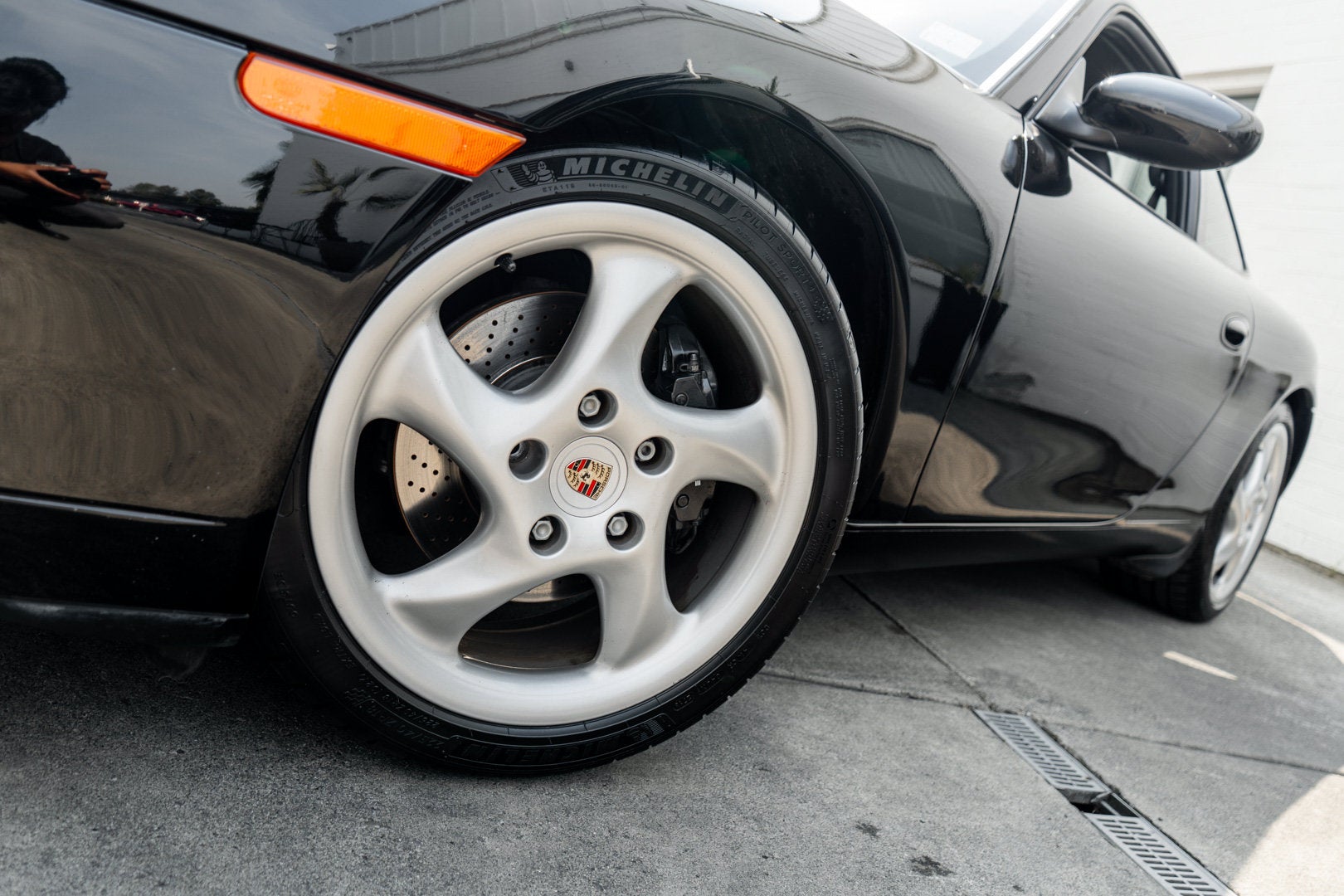 2000 Porsche 911 Carrera