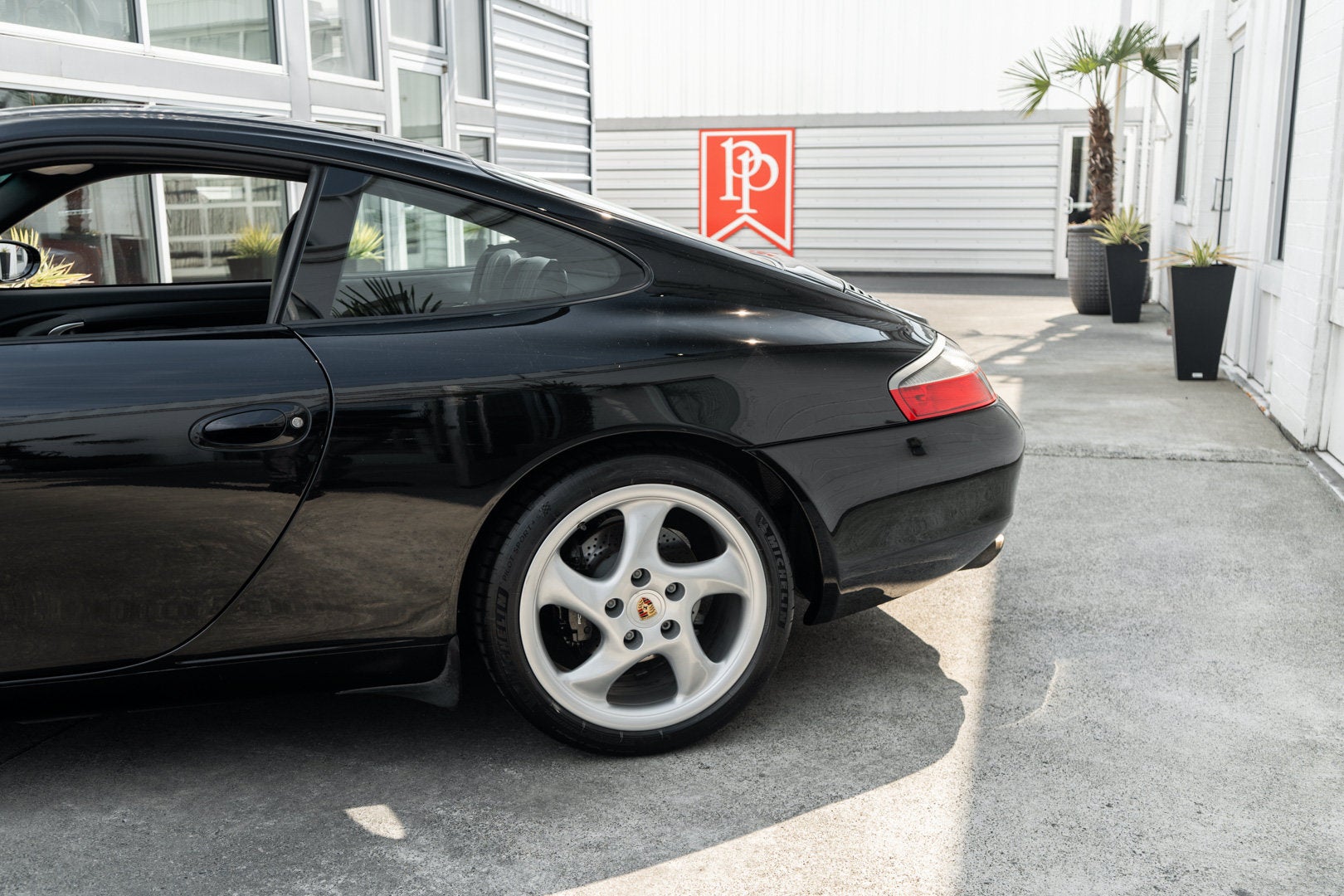 2000 Porsche 911 Carrera